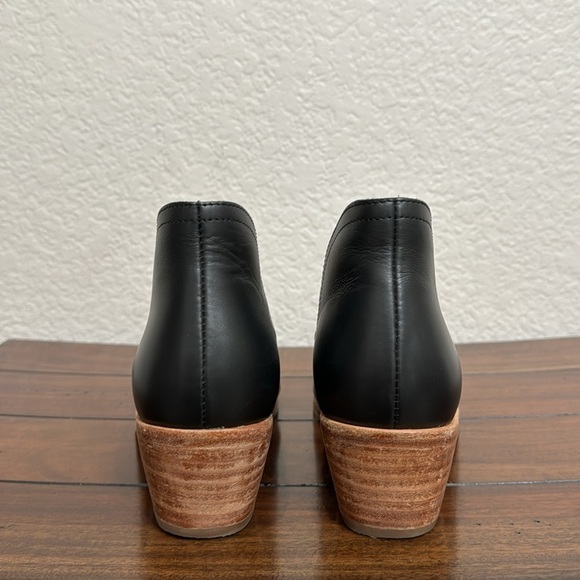 Nisolo Classic Black Leather Booties Size 8 - Picture 7 of 10